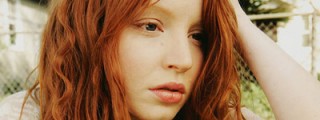 Claire Fisher (Lauren Ambrose)